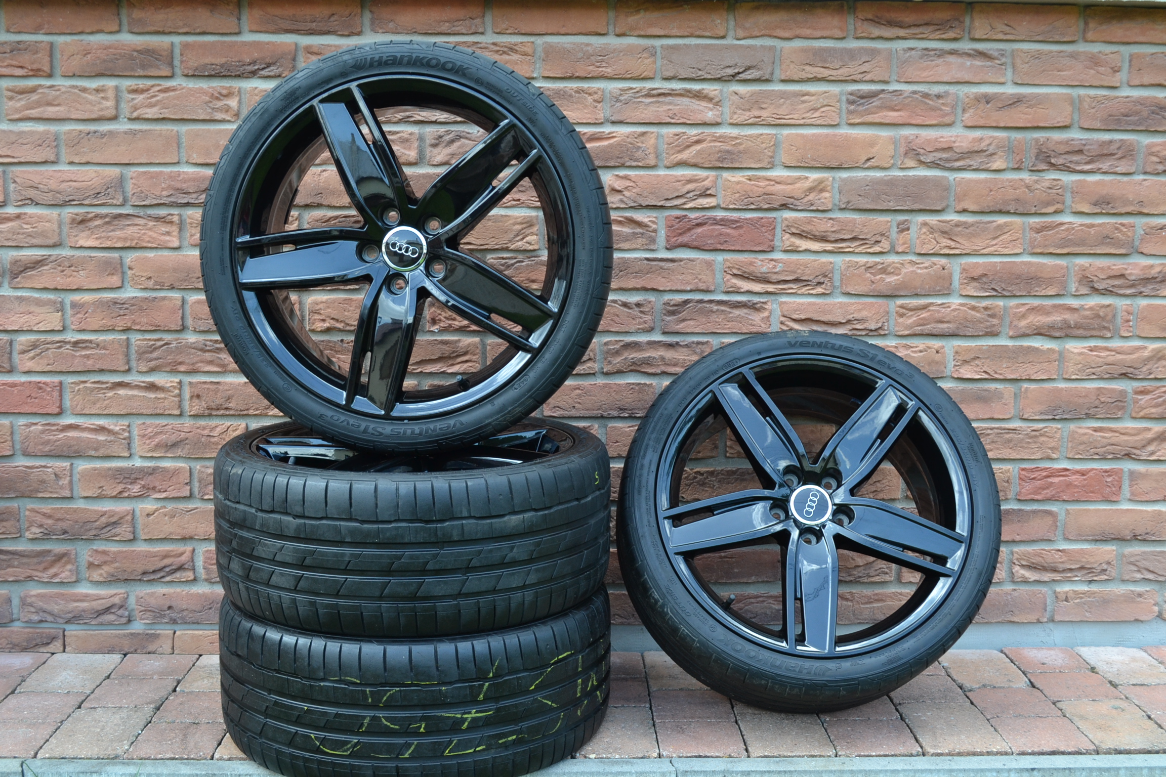 5x112 R19 Originál letná sada kolies Audi A3/S3 BLack – Obrázok 2