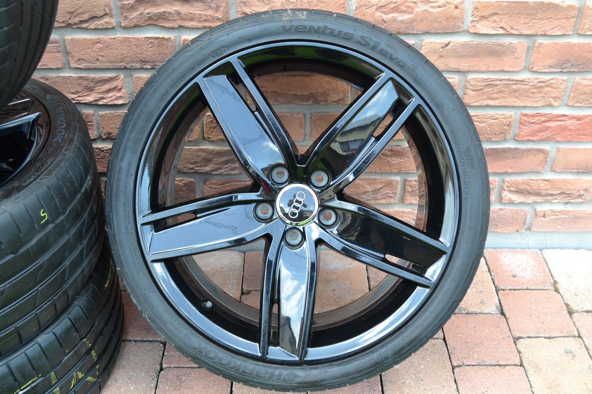 5x112 R19 Originál letná sada kolies Audi A3/S3 BLack – Obrázok 3