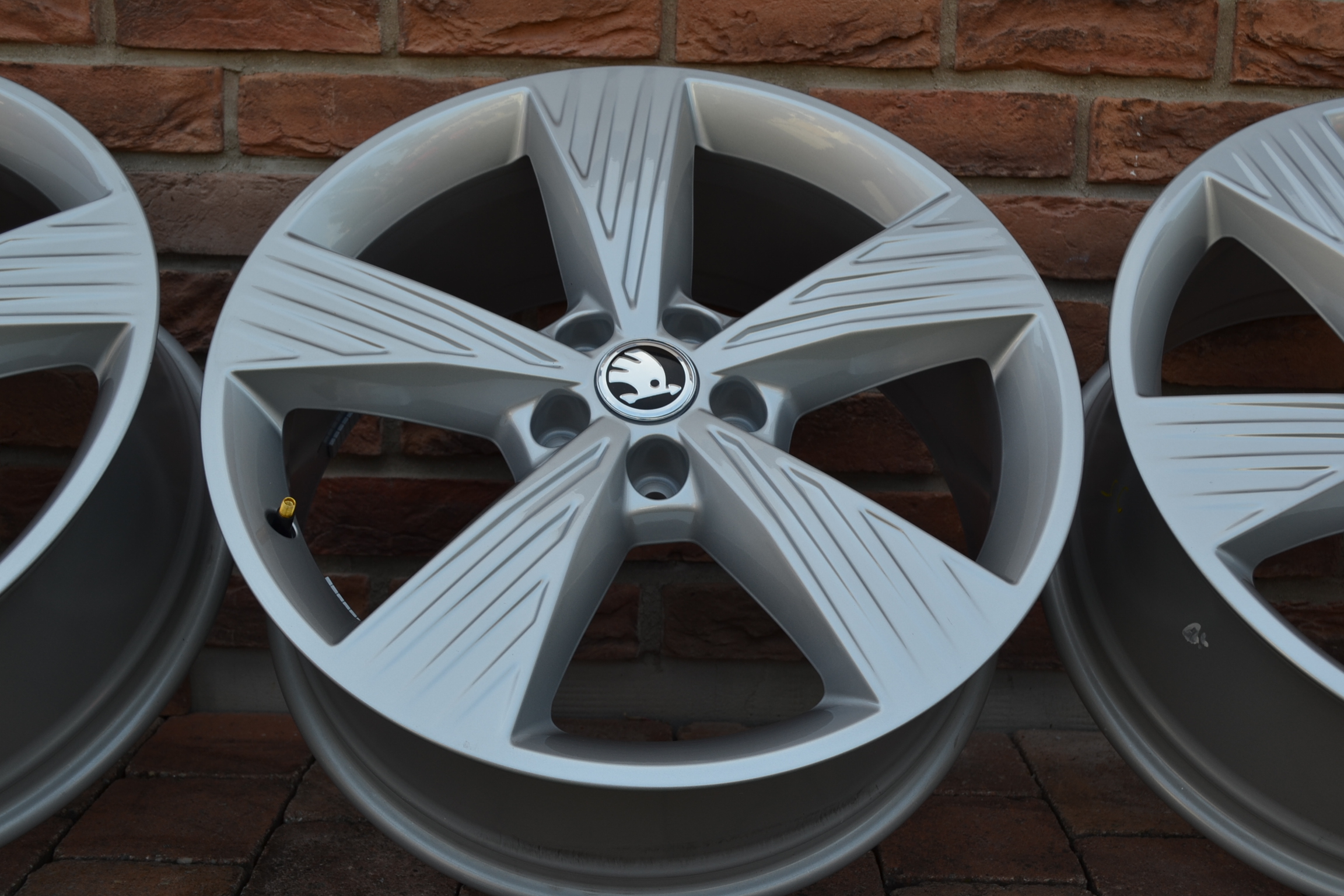 5x112 R19 Hliníkové disky Škoda Kodiaq 1/2 Superb 3/4 – Obrázok 2