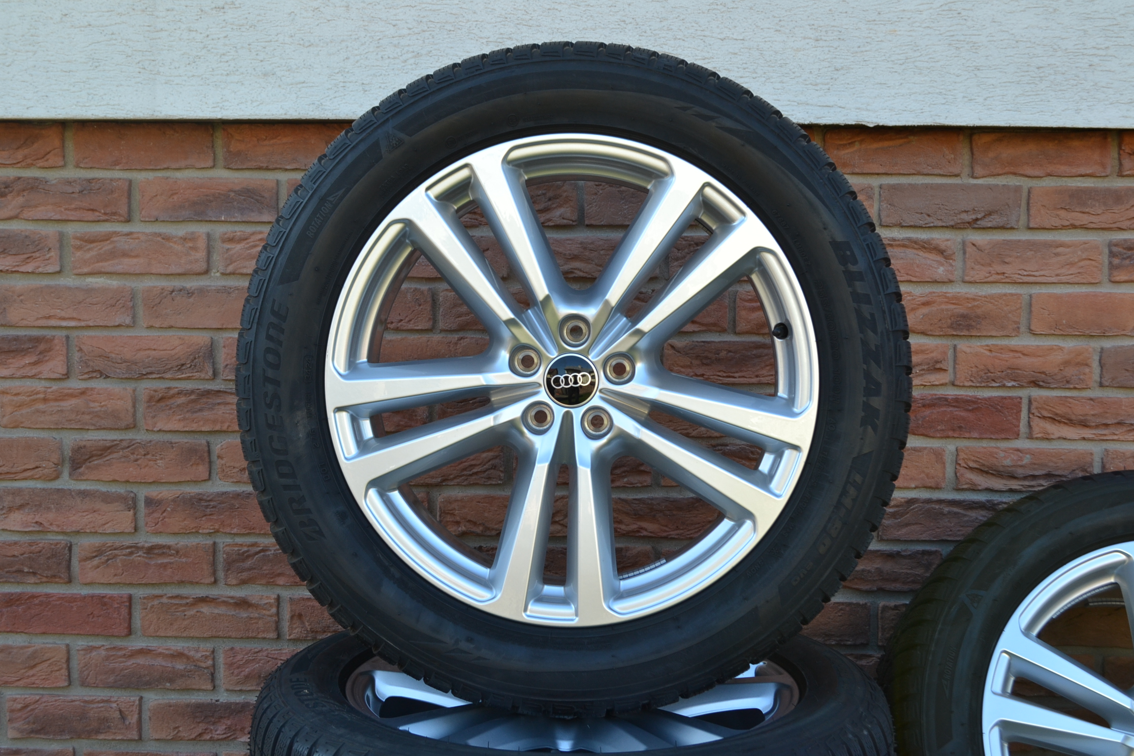 5x112 R20 Zimná sada Originál Audi Q7 alebo VW Touareg + 255/50 R20 Bridgestone Cena uvedená za celu sadu – Obrázok 2