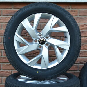 5x112 R18 Zimna sada Original VW Tiguan + 235/55 R18 Gripmax DOT25