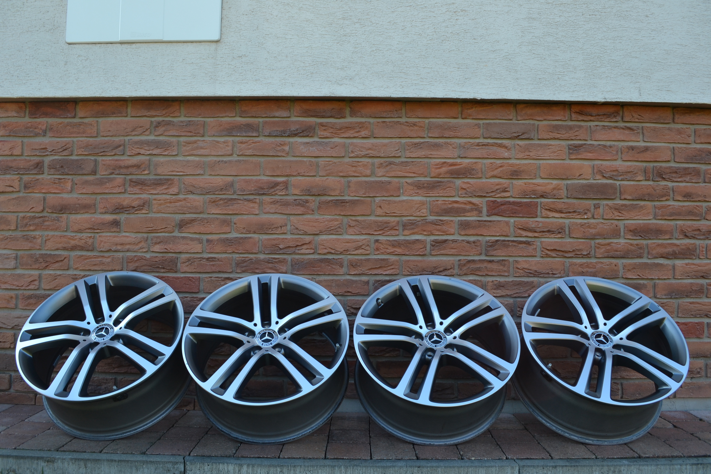 5x112 R20 Hlinikove disky Original Mercedes GLE W167 Cena uvedená za celu sadu – Obrázok 2