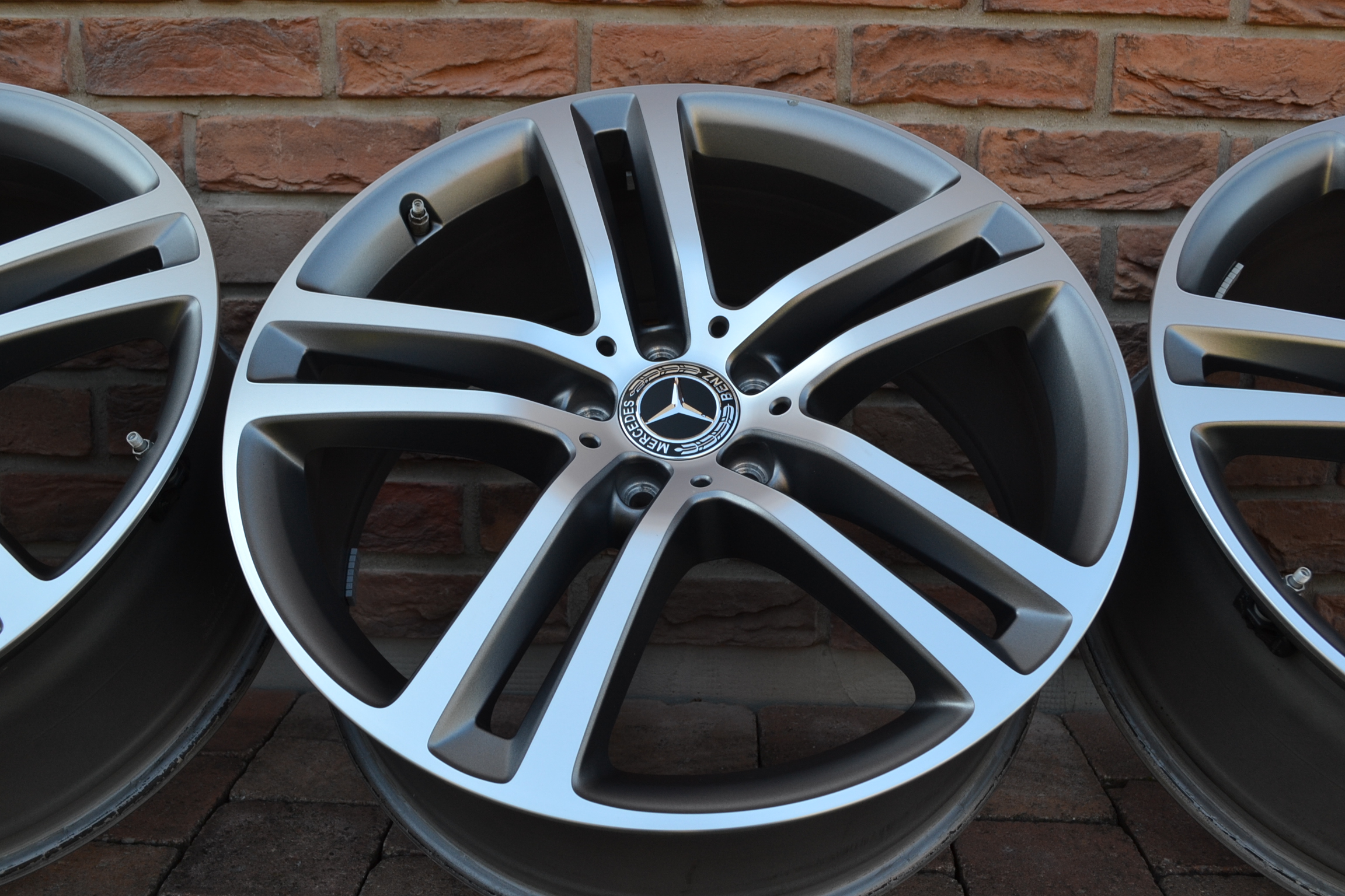 5x112 R20 Hlinikove disky Original Mercedes GLE W167 Cena uvedená za celu sadu – Obrázok 5