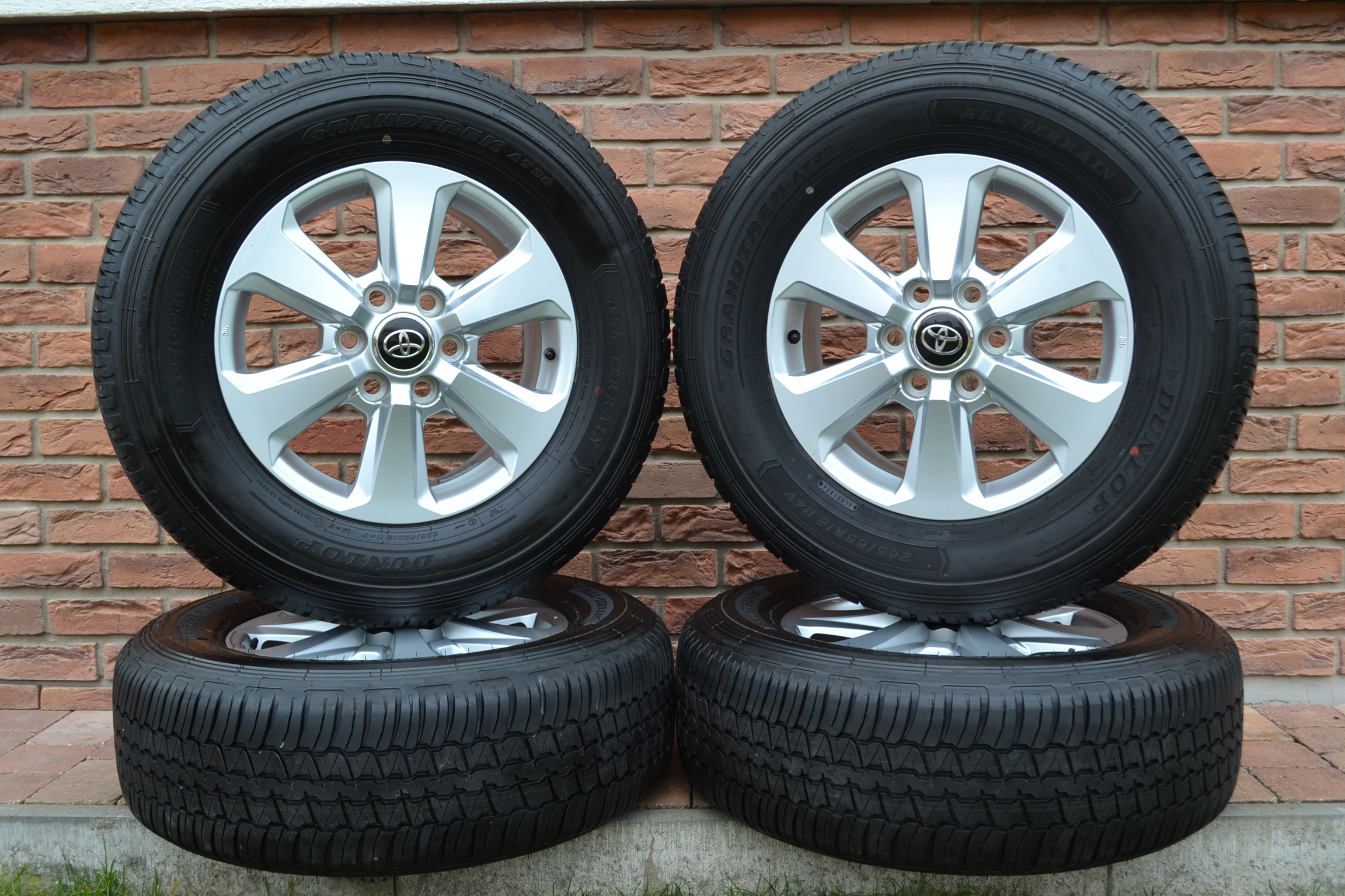 6x139.7 R18 Originál hliníkové disky Toyota Land Cruiser 3250-3300 – Obrázok 2