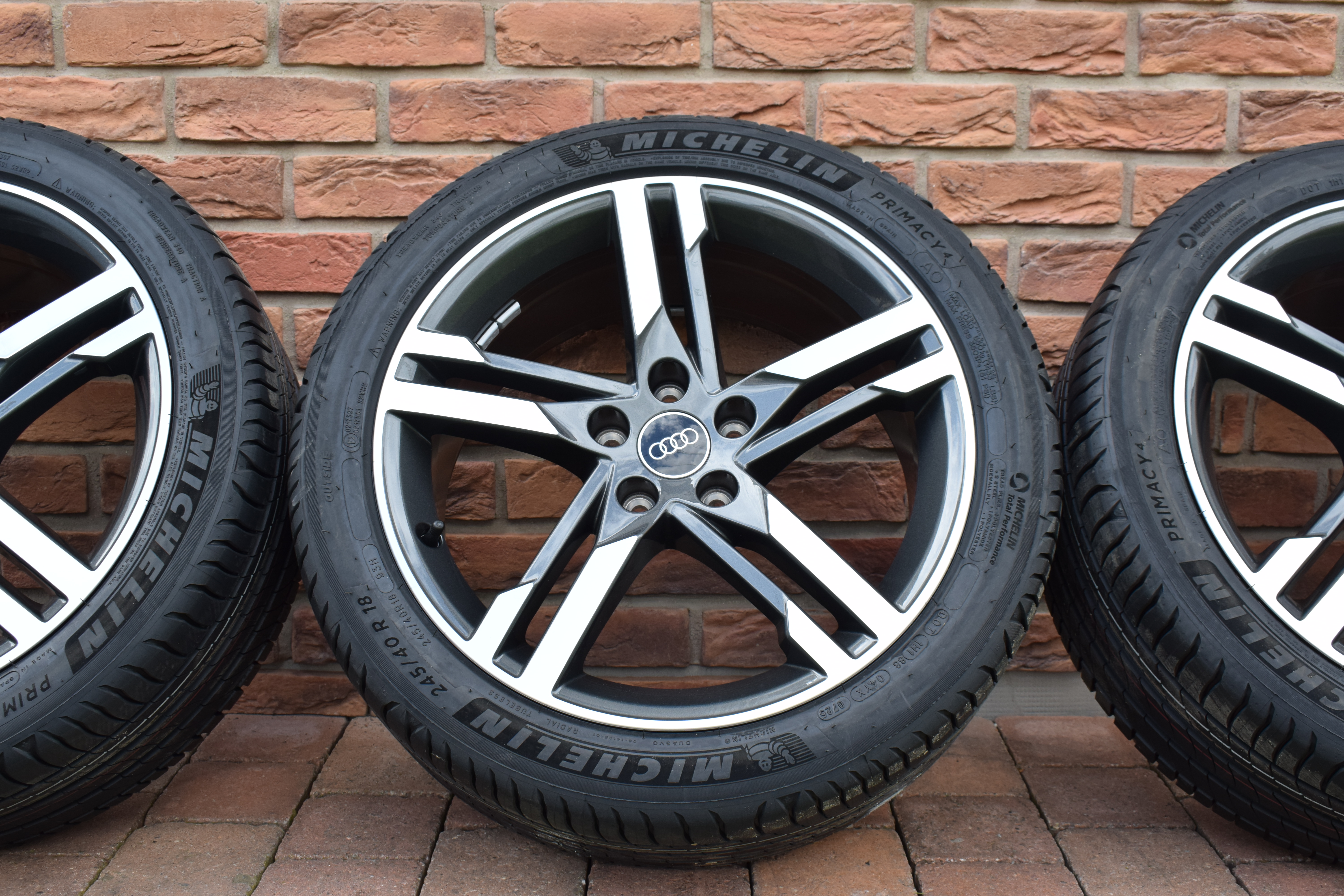 5x112 R18 Letná sada Originál Audi A4 b9 s-line – Obrázok 4