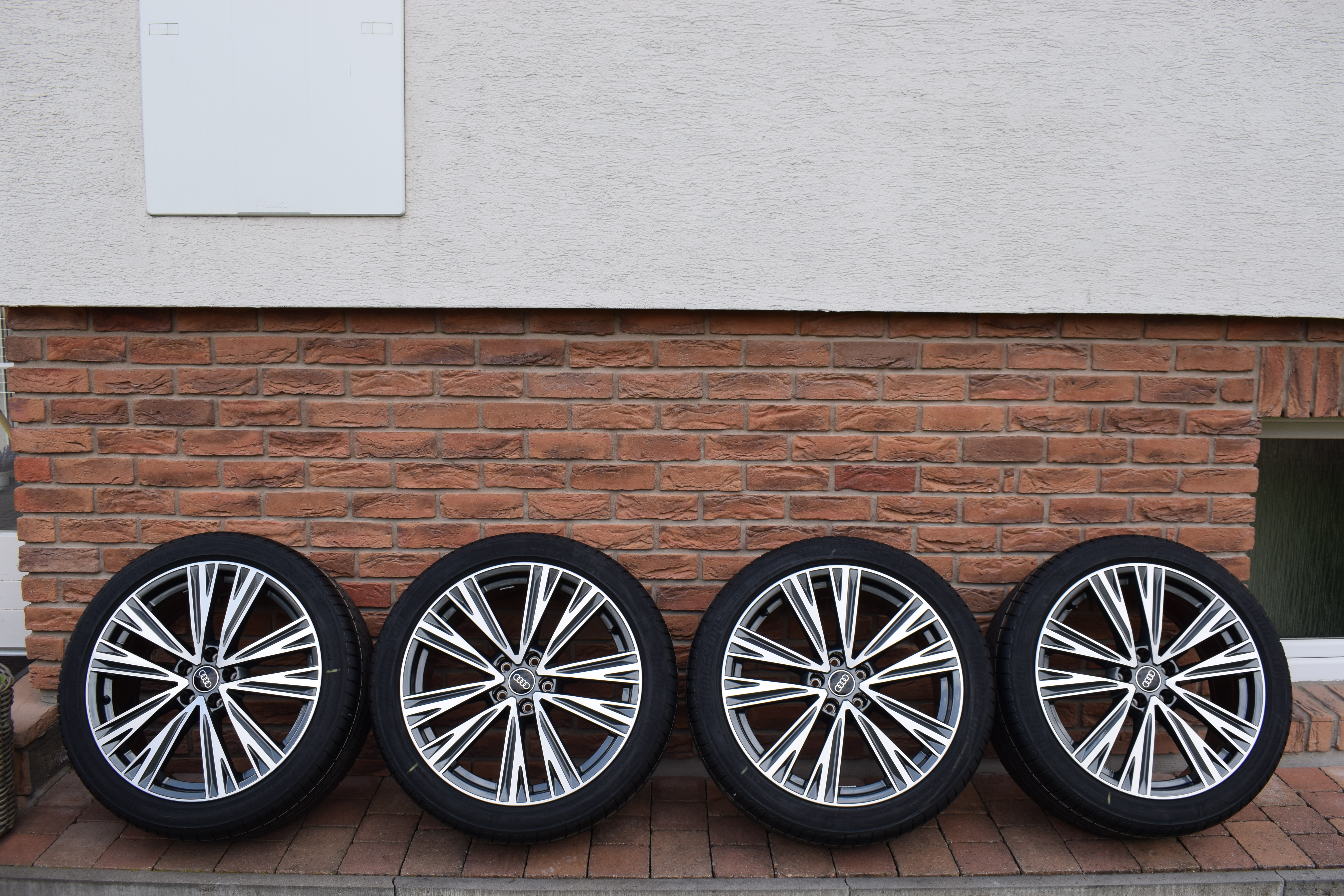 5x112 R20 Letná sada Originál Audi A6 c8 s-line – Obrázok 2