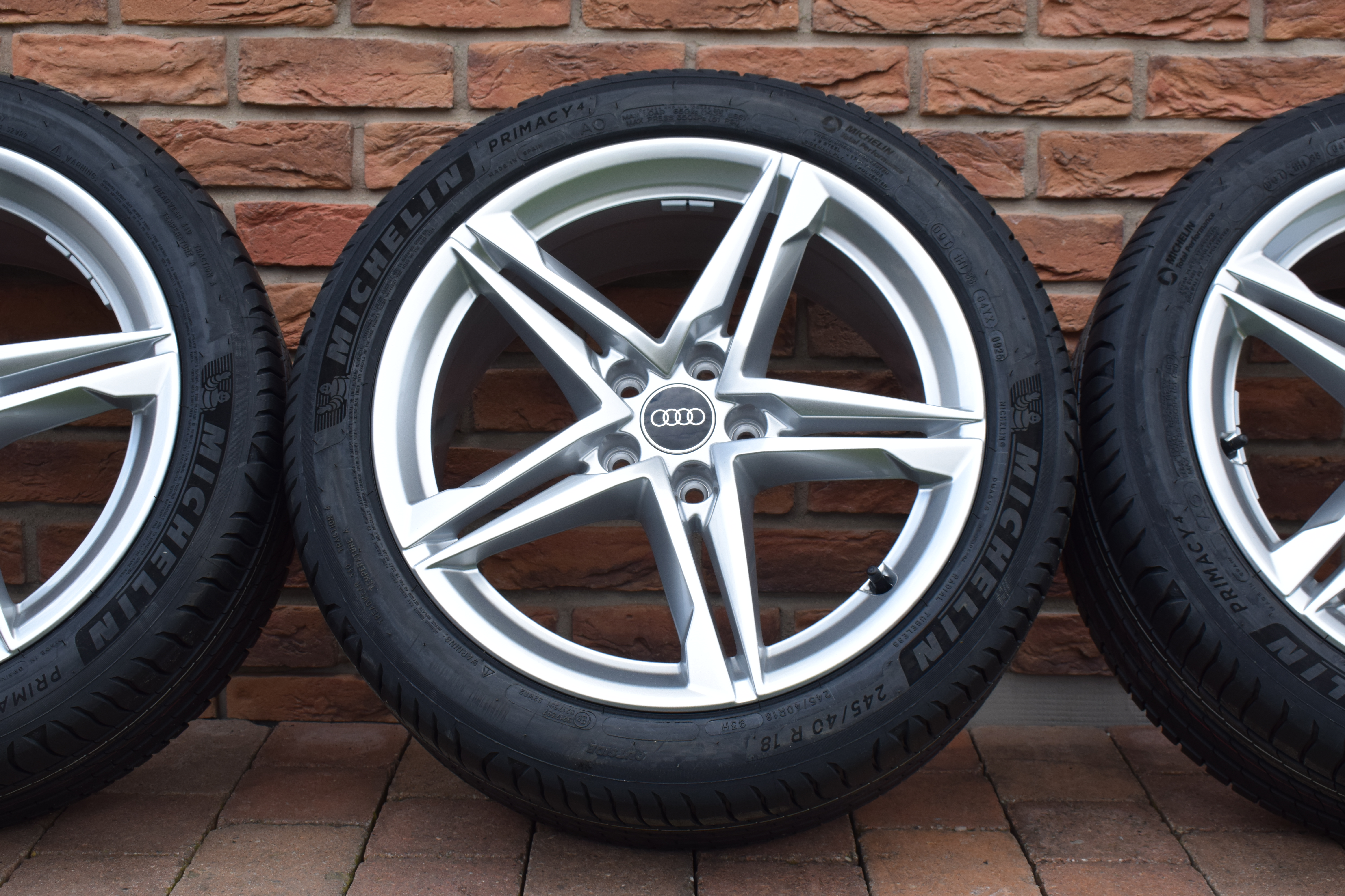 5x112 R18 Letná sada Originál Audi A4 b9 s-line – Obrázok 4