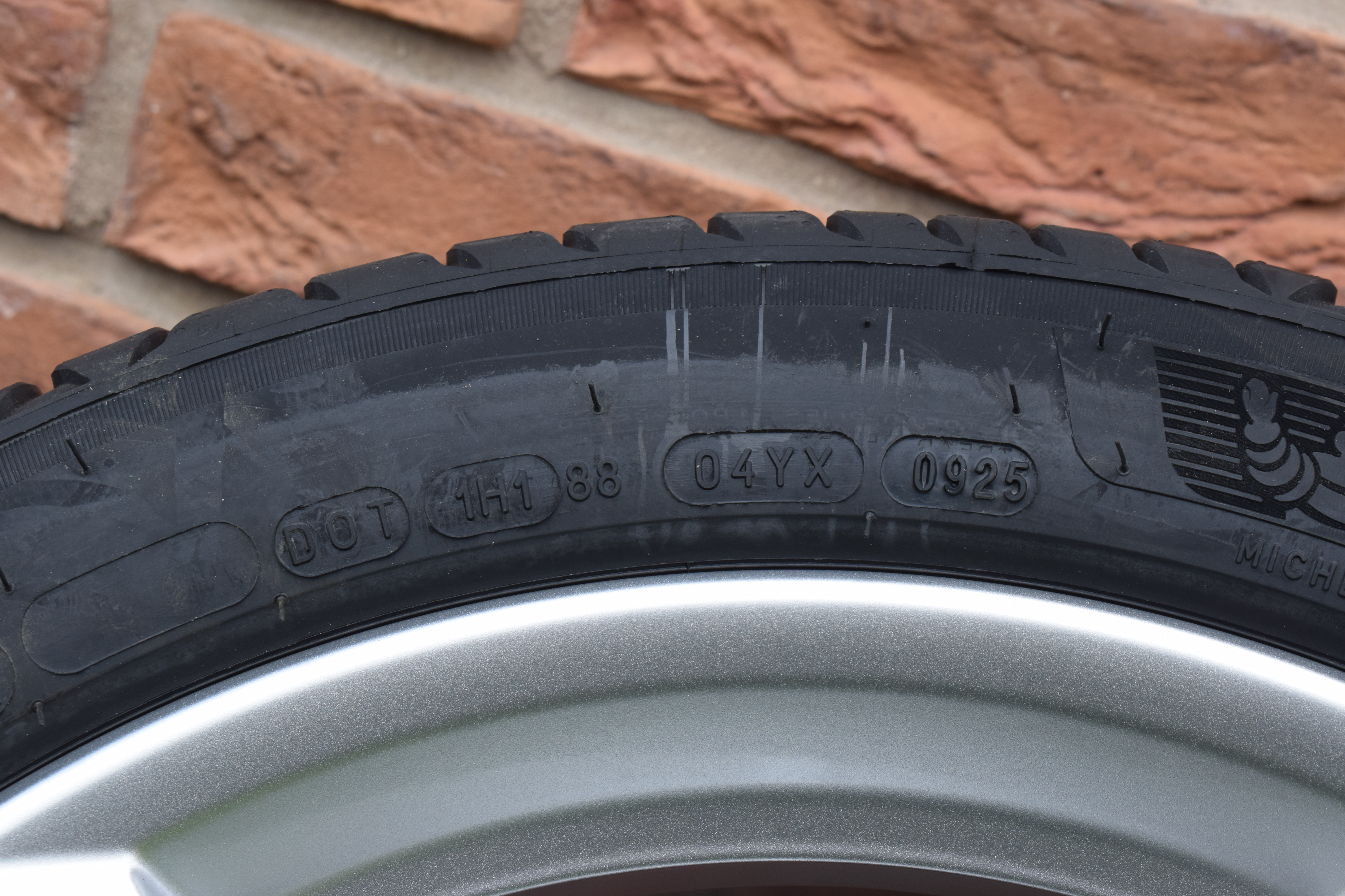 5x112 R18 Letná sada Originál Audi A4 b9 s-line – Obrázok 7