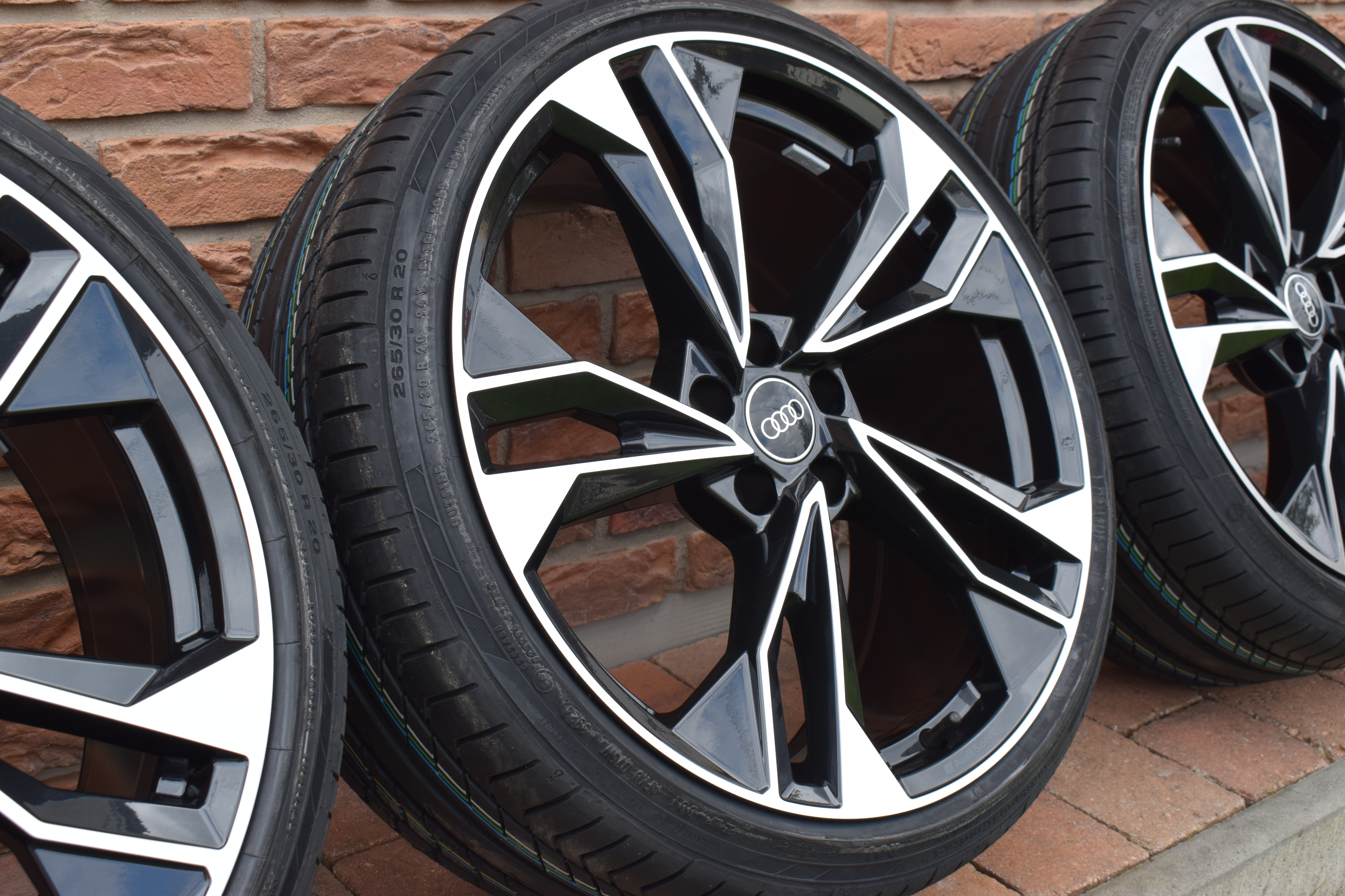 5x112 R20 Letná sada Originál Audi RS4 RS5 – Obrázok 6