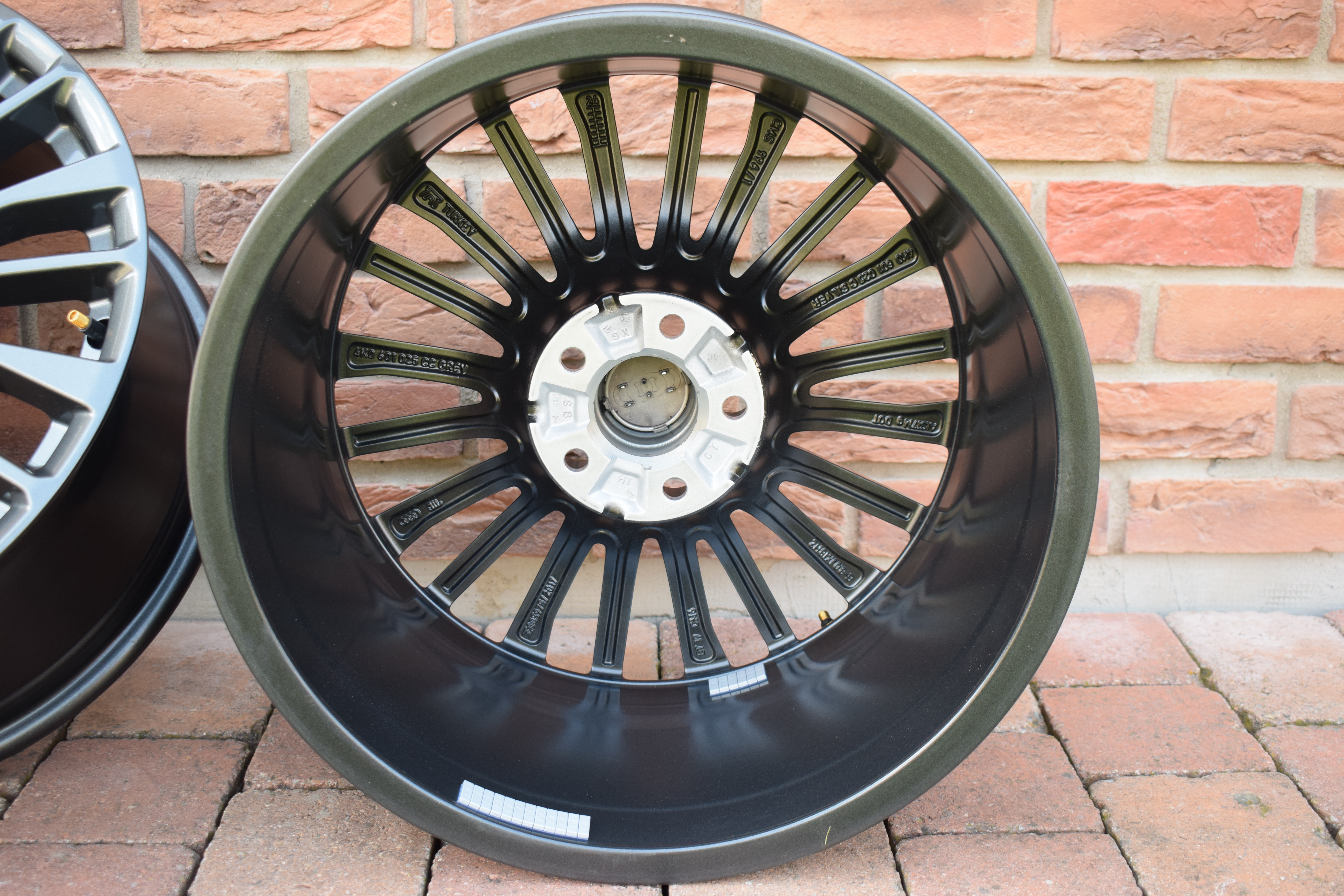 5x112 R18 Hlinikove disky Original Audi A6 c8 – Obrázok 6