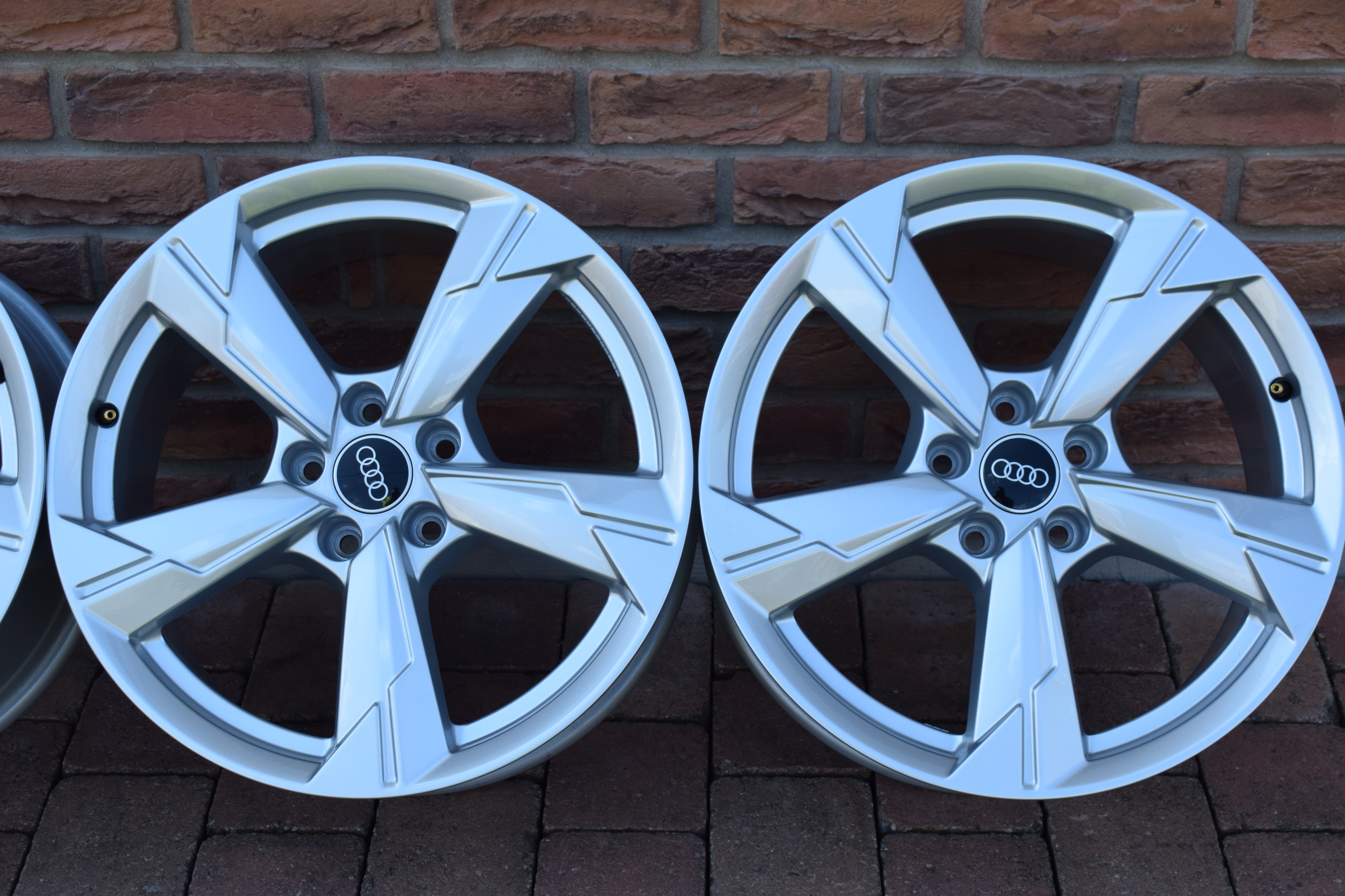 5x112 R18 Hliníkové disky Originál Audi – Obrázok 3