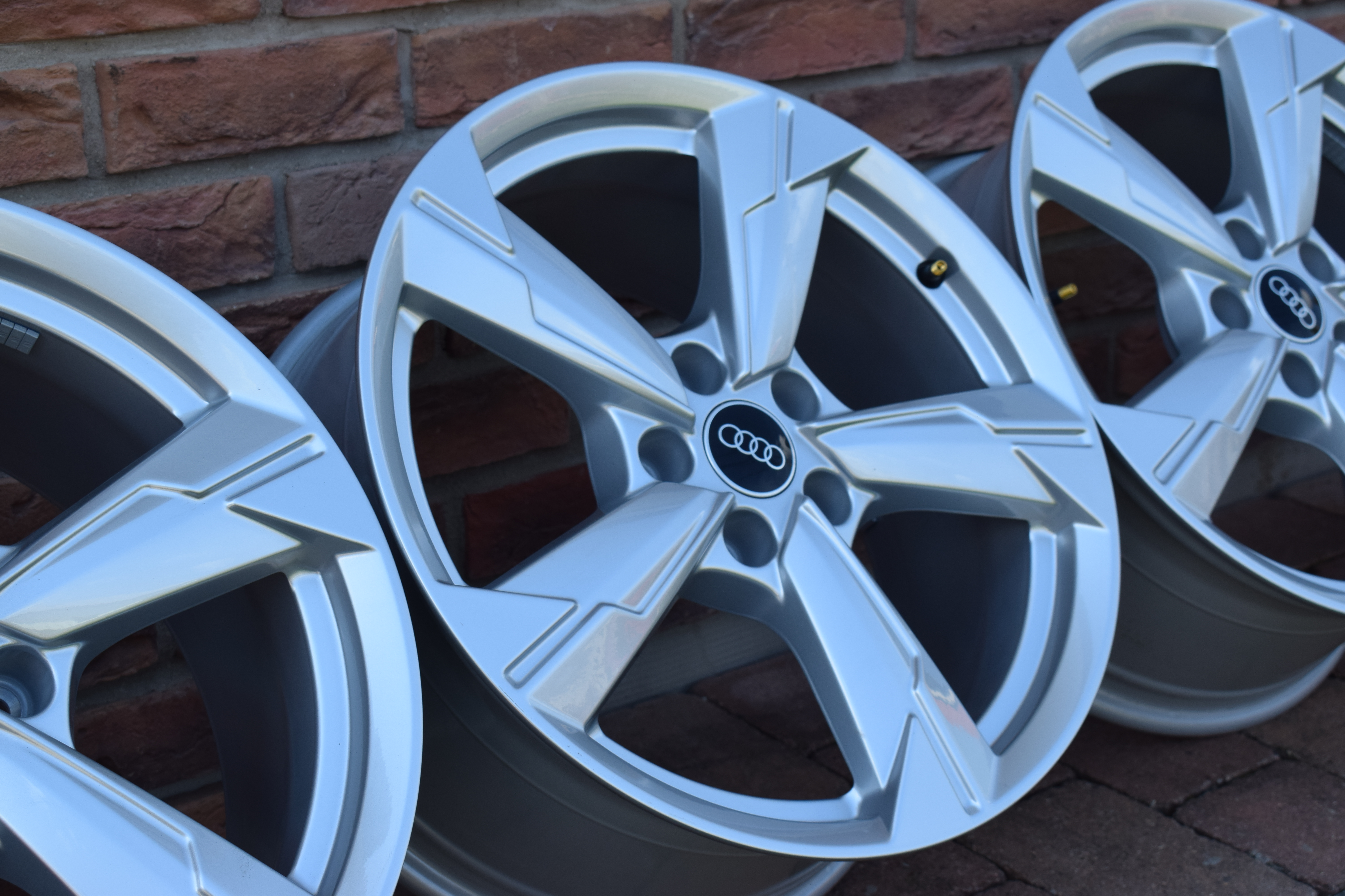5x112 R18 Hliníkové disky Originál Audi – Obrázok 5
